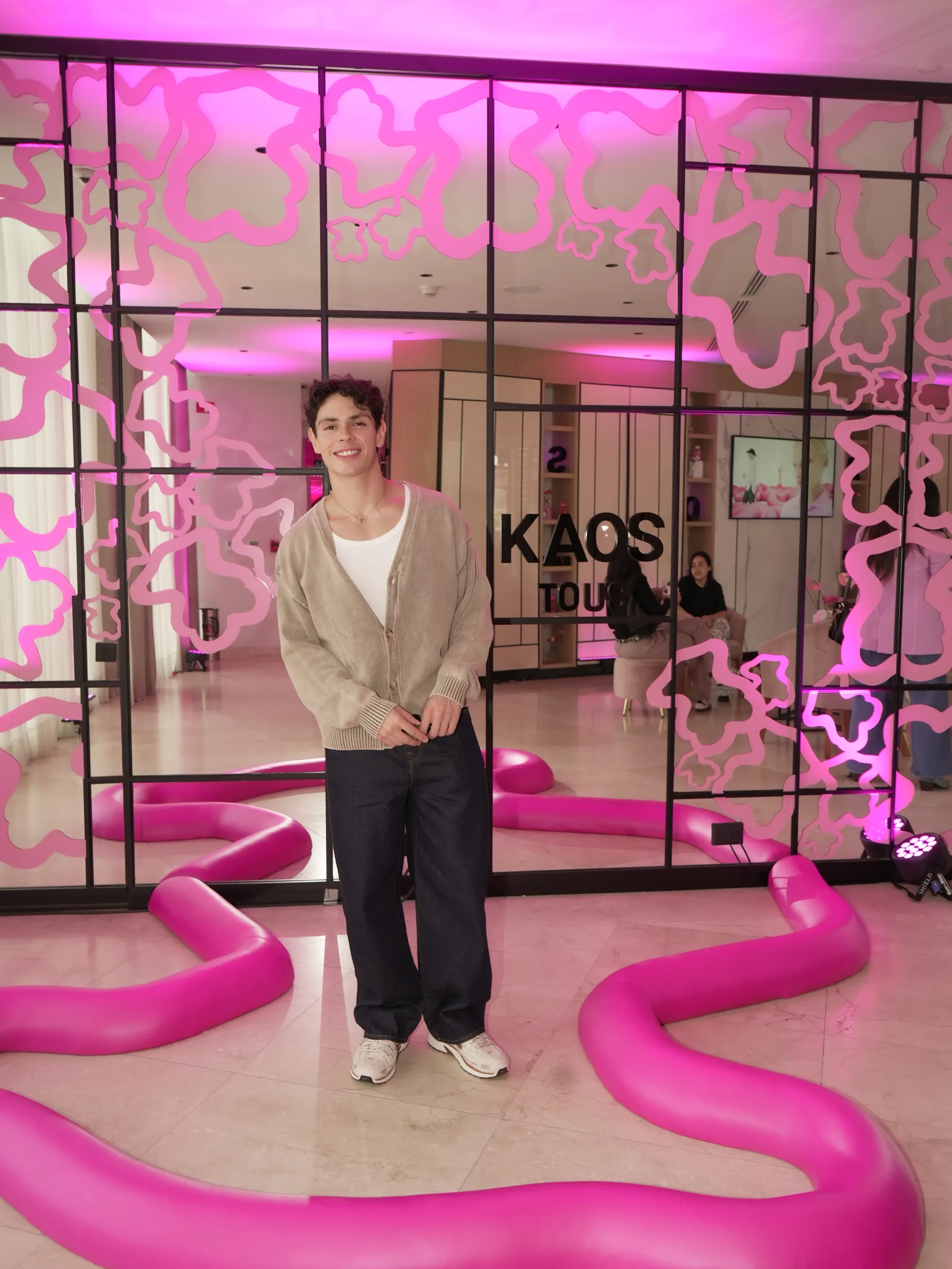 Fotografía del proyecto Pink Kaos Gallery 23